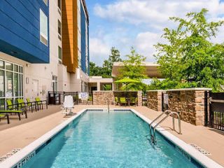 4 3 SpringHill Suites Marriott With free parking 